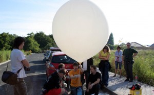 Naplněný balon před startem